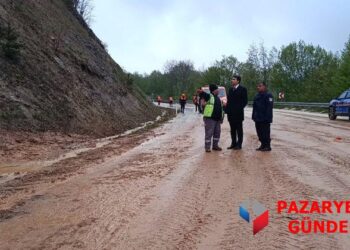 Kaymakam Kara sahada!  Gümüşdere Köyündeki  Heyelan Bölgesinde Kritik İnceleme