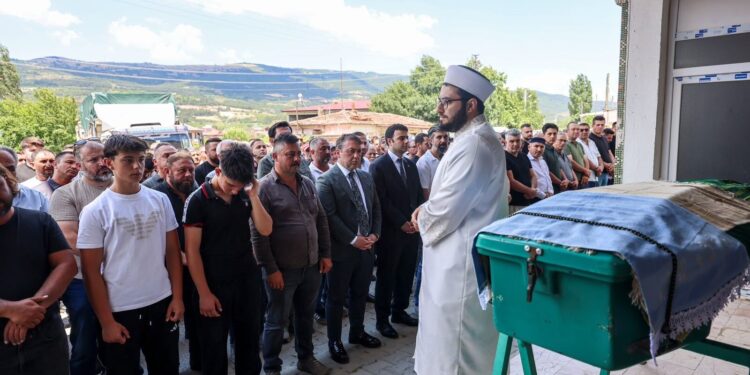 SEVİLEN MUHTAR SON YOLCULUĞUNA UĞURLANDI