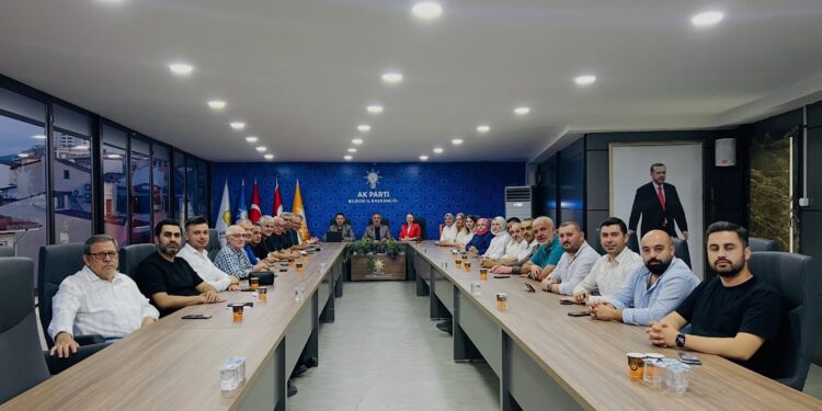 AK PARTİ’DE YOL HARİTASI BELİRLENDİ